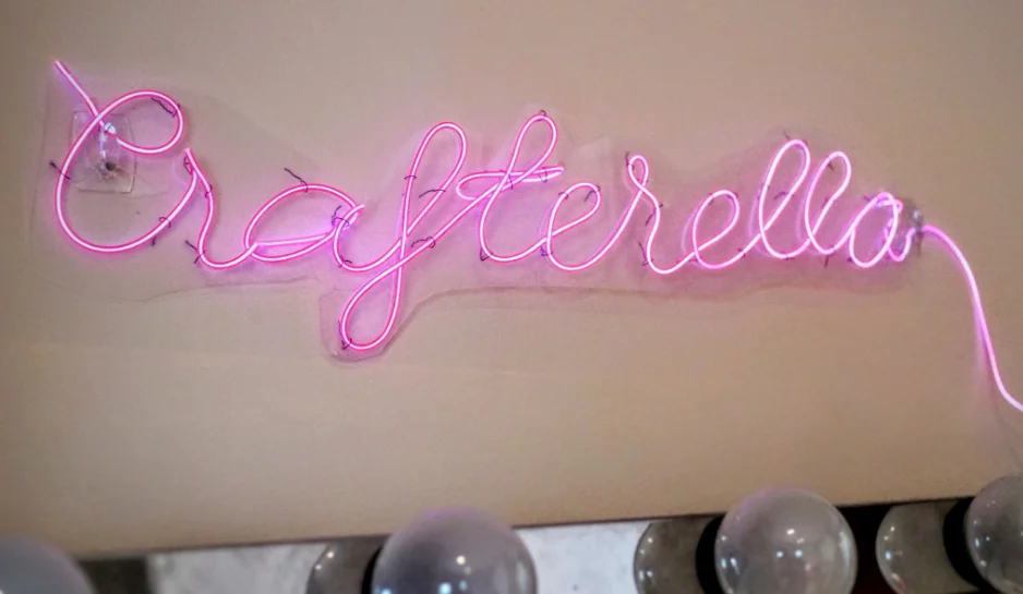 How to make a DIY neon sign 2