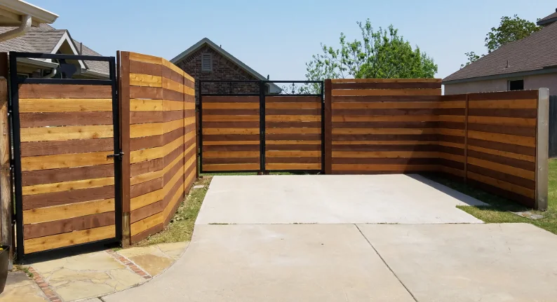 Modern horizontal fence